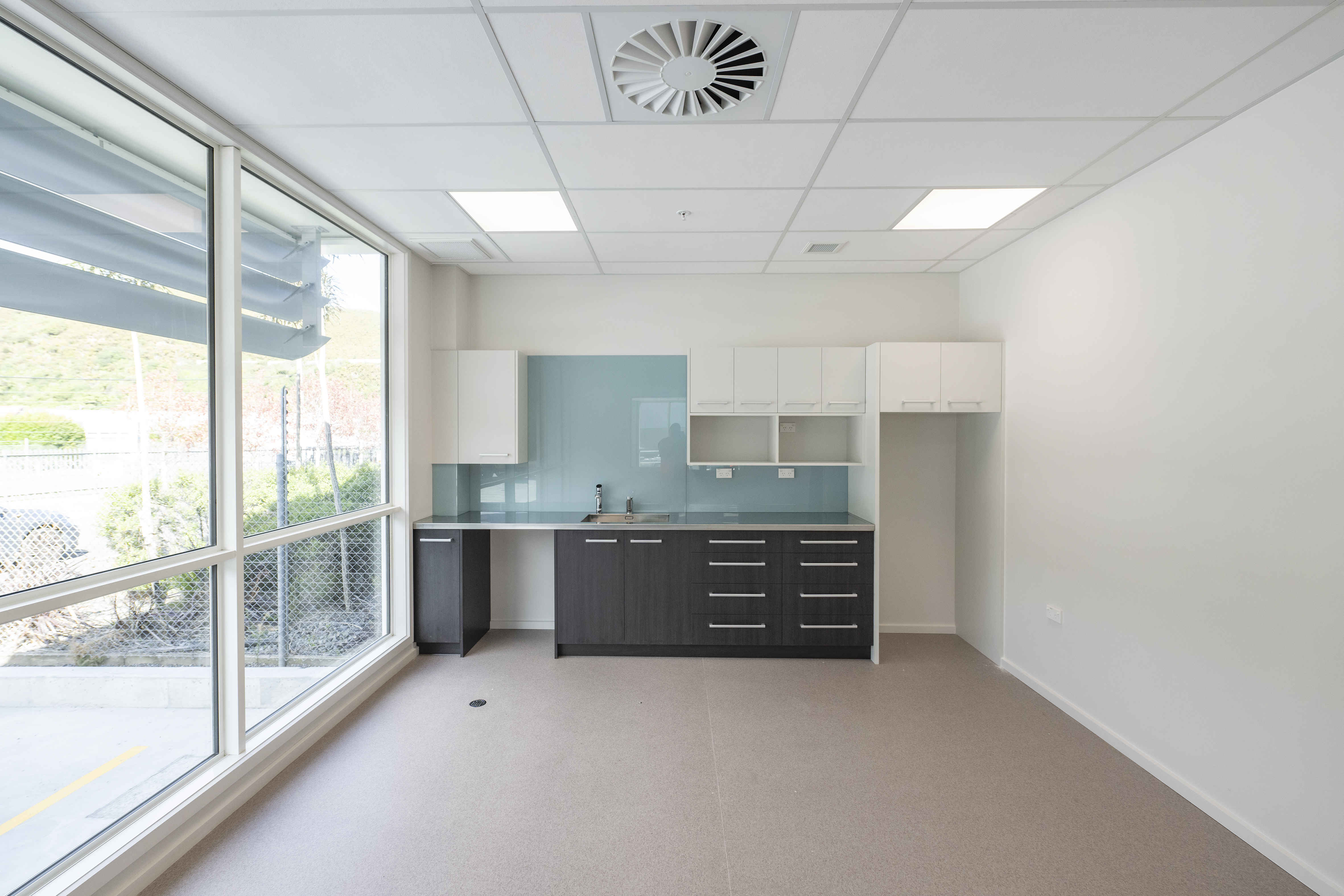 New Industrial Building, Peterkin St, Taita